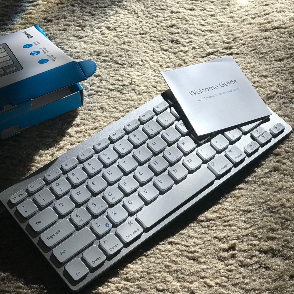 Wireless Bluetooth keyboard
